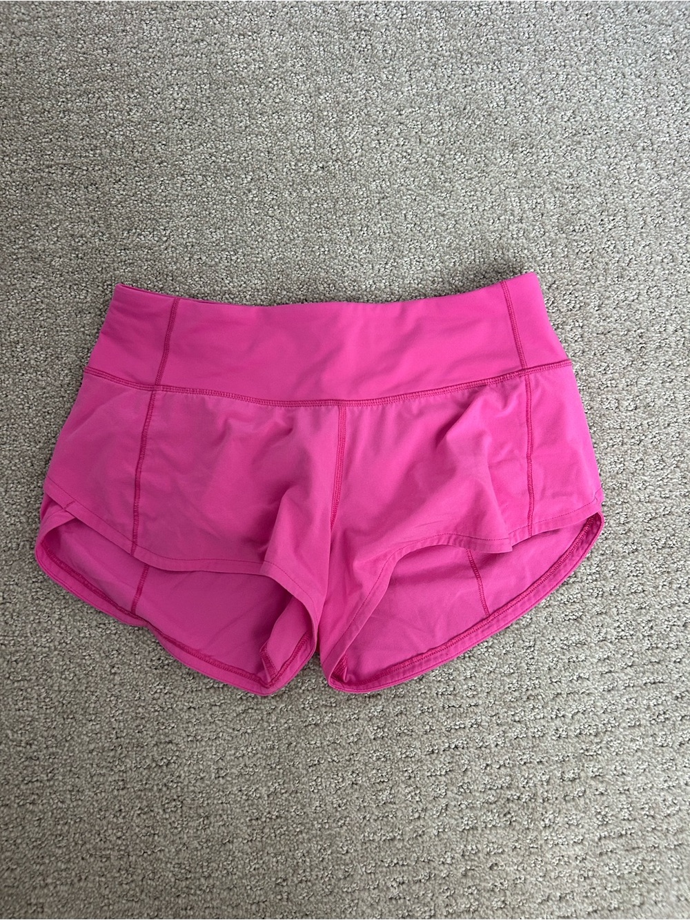 Lululemon Sonic Pink Speed Ups Lowrise Lined 2.5” Size 2!